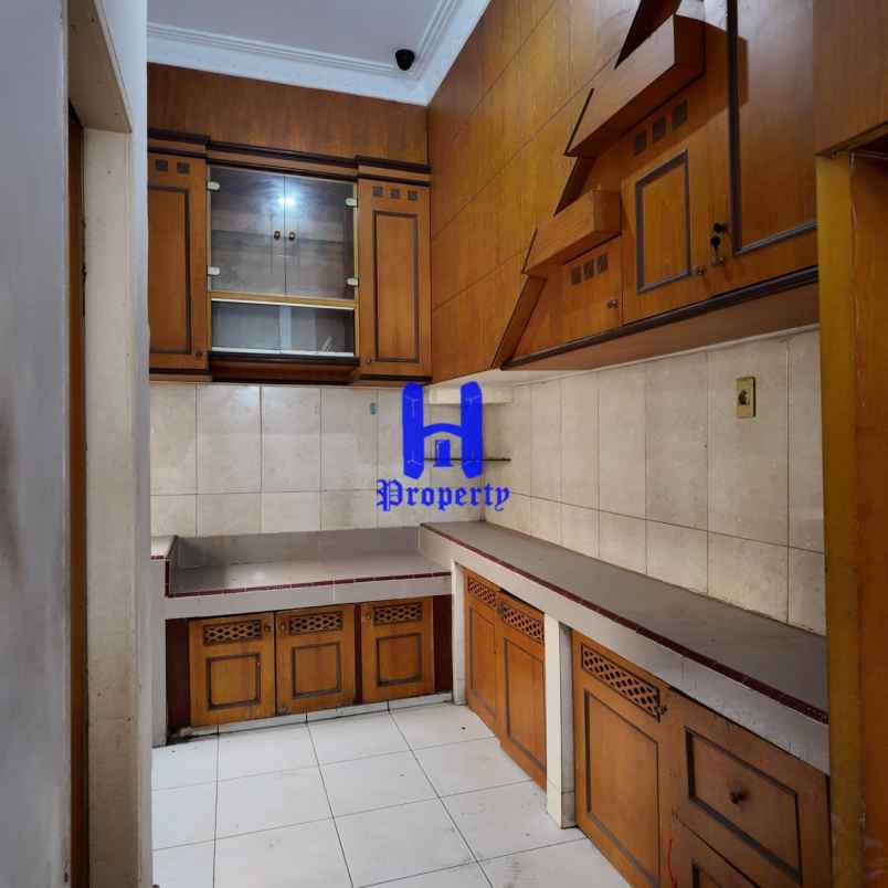 dijual rumah komplek cemara hijau jalan