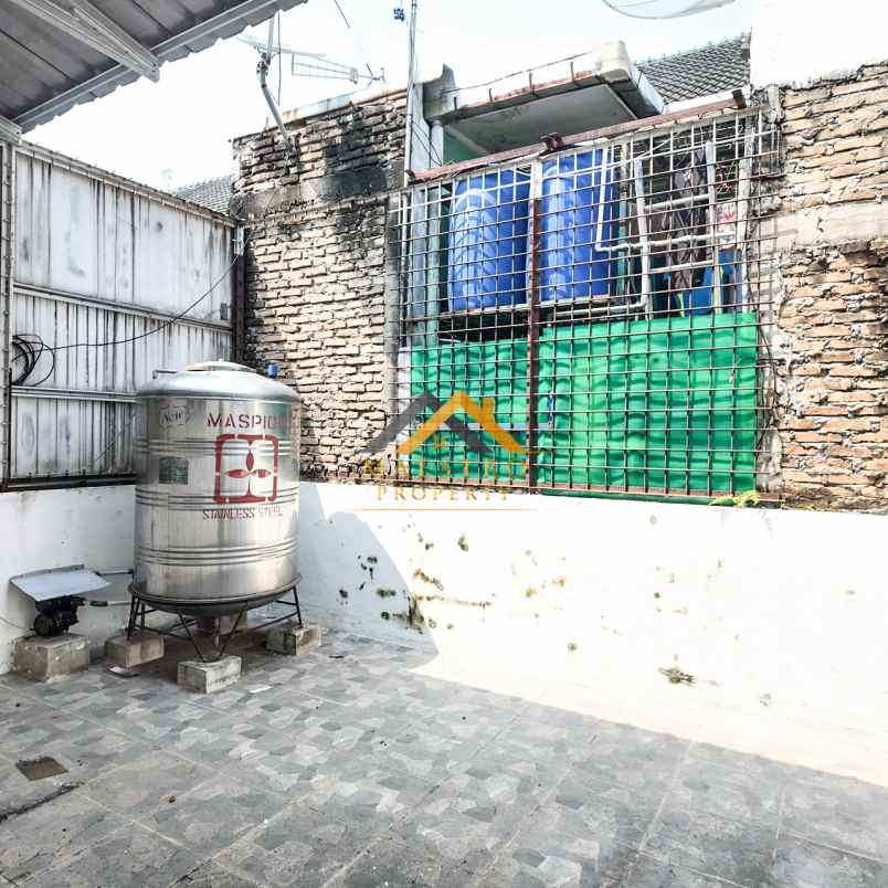 dijual rumah komplek cemara hijau jalan