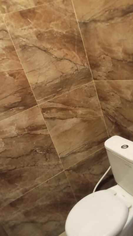 dijual rumah komplek griya kencana 2