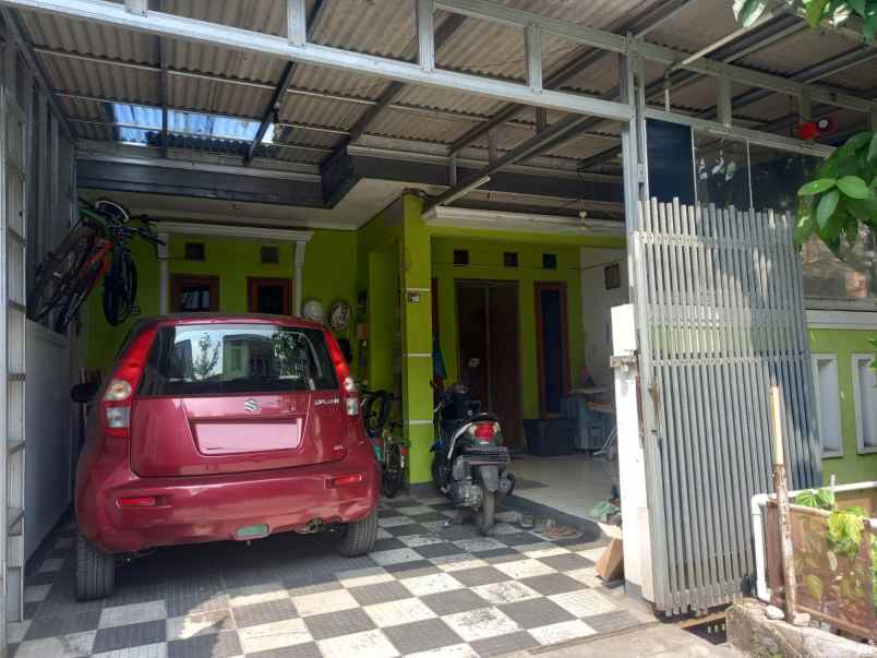 dijual rumah komplek kiarasari asri