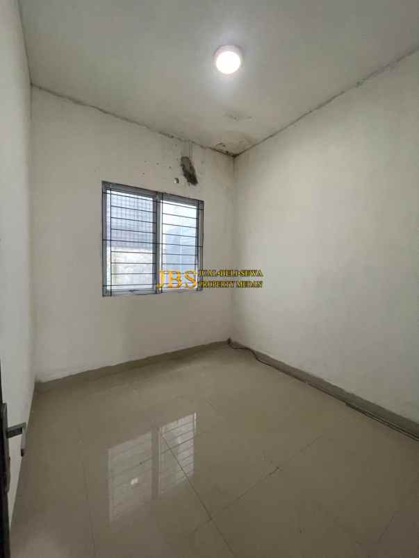 dijual rumah komplek mutiara residence