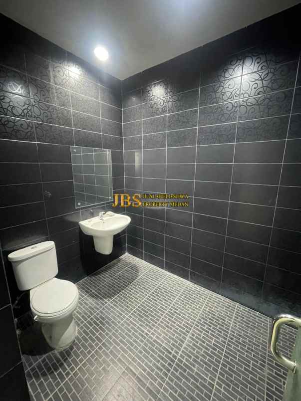 dijual rumah komplek mutiara residence