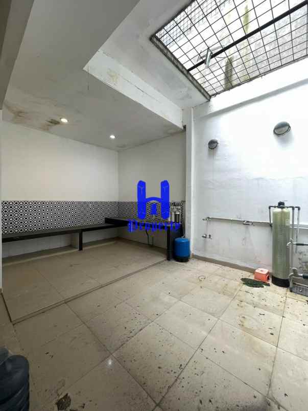 dijual rumah komplek mutiara residence