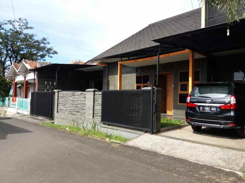 dijual rumah komplek pptm cibabat cimahi