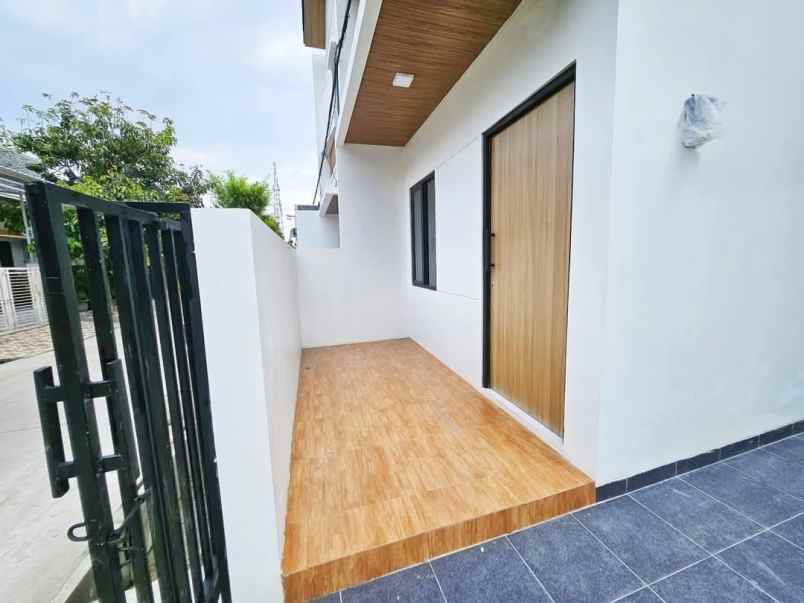 dijual rumah kota harapan indah bekasi