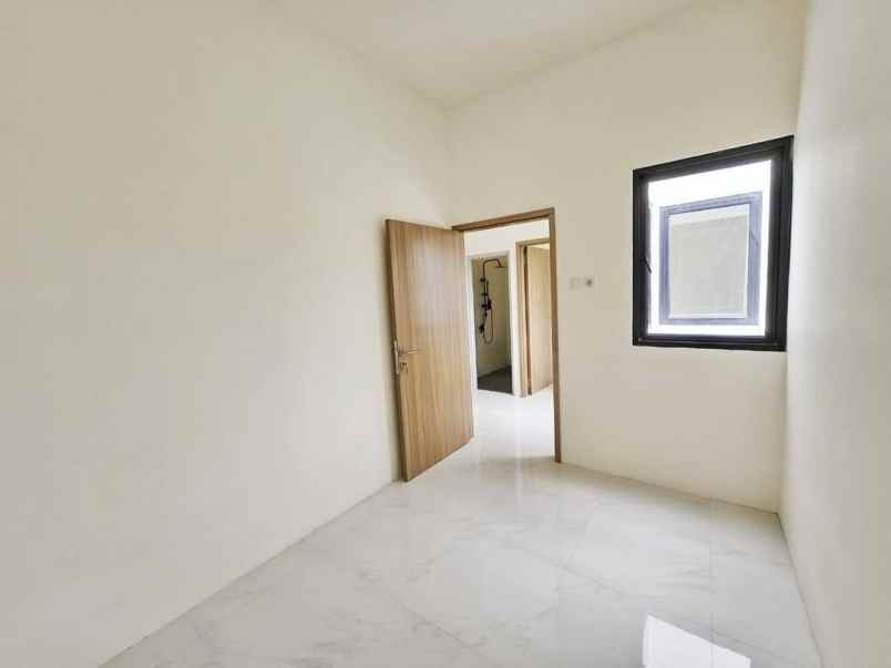 dijual rumah kota harapan indah bekasi