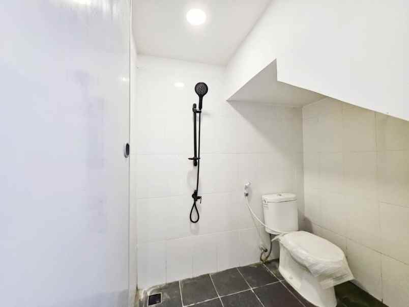 dijual rumah kota harapan indah bekasi