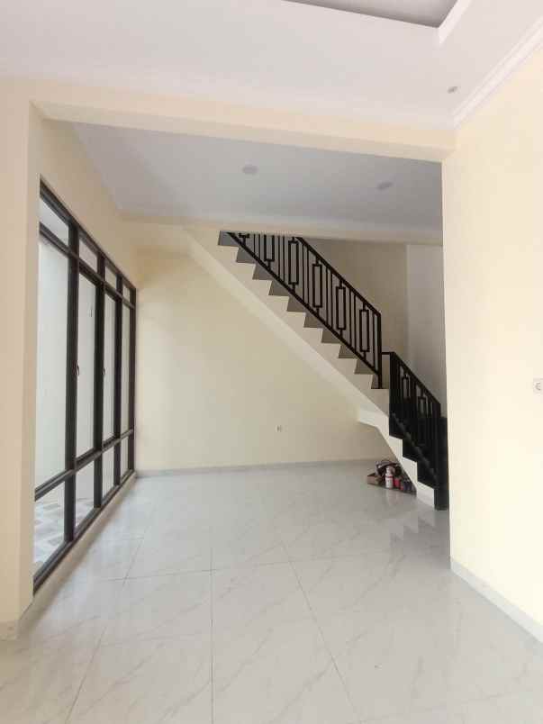 dijual rumah kota harapan indah bekasi