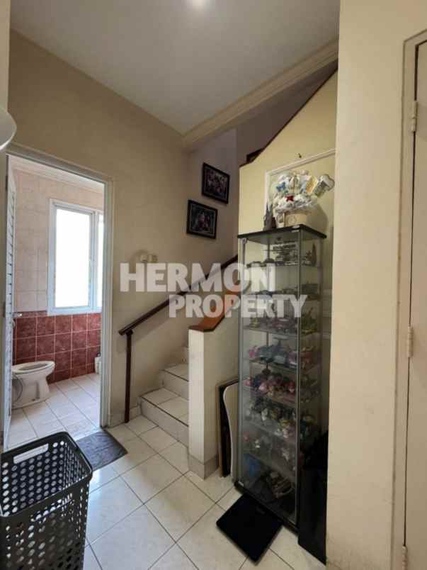 dijual rumah kota wisata cibubur