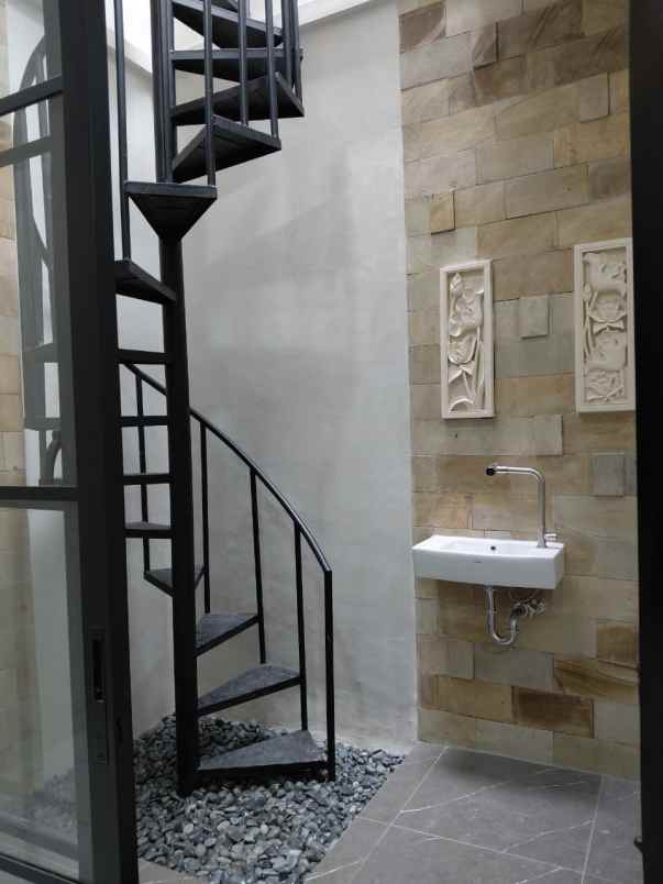 dijual rumah krisan 1 bsd sektor 1 5