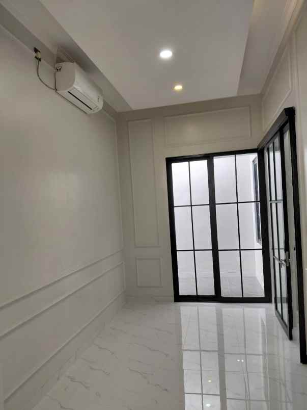 dijual rumah krisan 1 bsd sektor 1 5