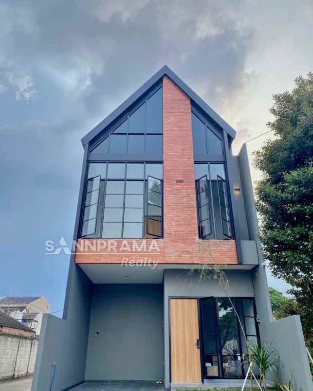 dijual rumah kukusan beji depok