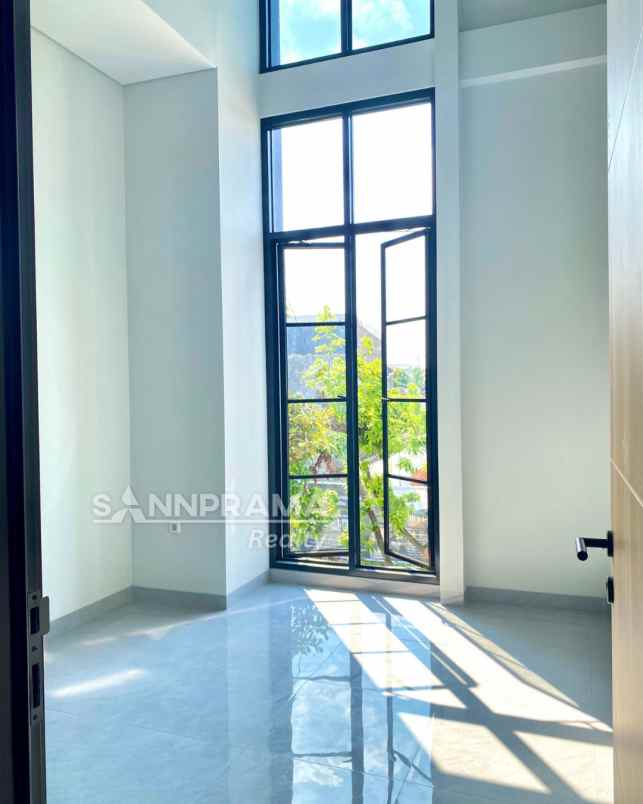 dijual rumah kukusan beji depok
