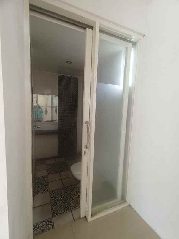 dijual rumah lokasi jalan ikan ikan kota malang