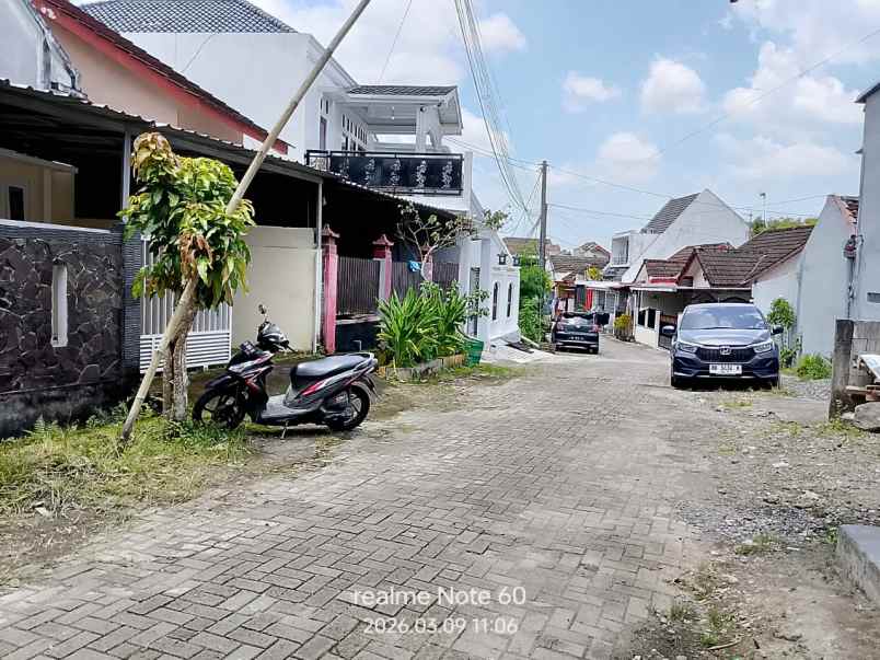 dijual rumah madukismo