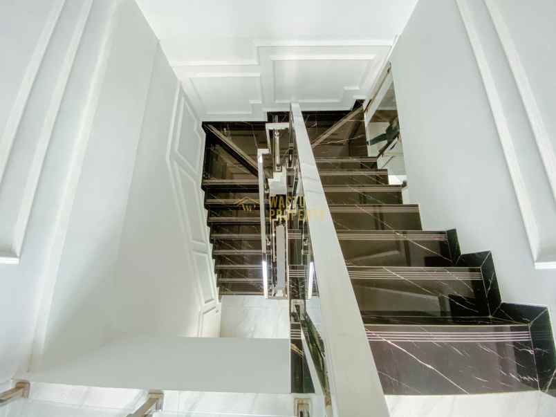 dijual rumah maguwoharjo