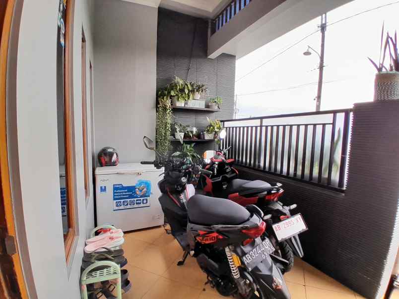 dijual rumah maguwoharjo