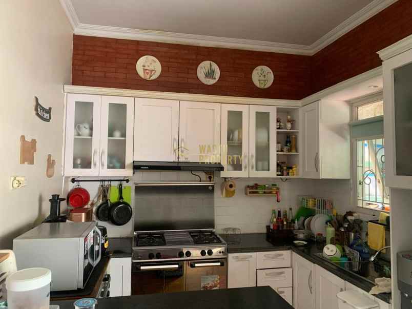 dijual rumah maguwoharjo depok sleman