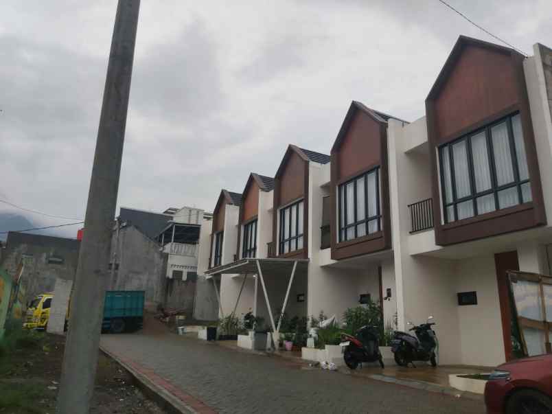 dijual rumah mahaba village cipasung