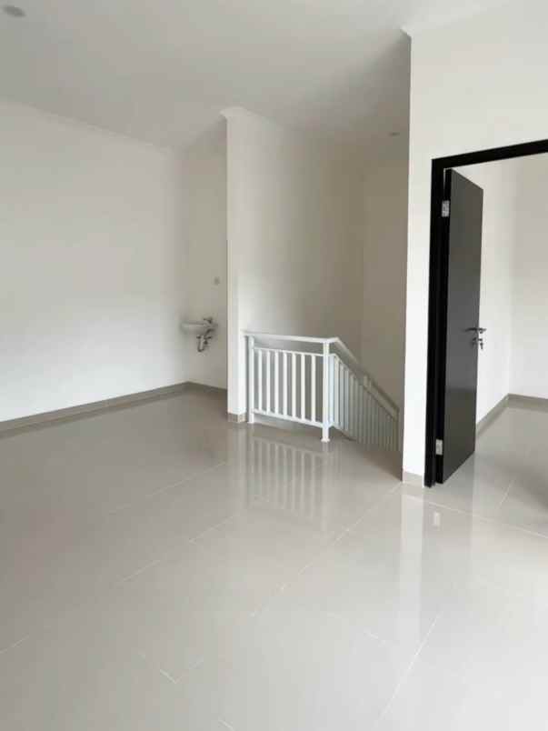 dijual rumah mangunharjo