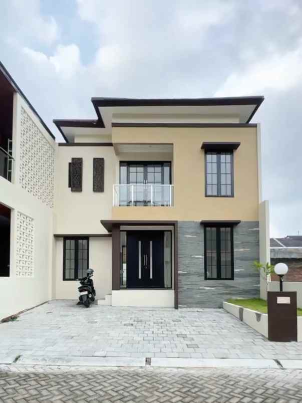 dijual rumah mangunharjo