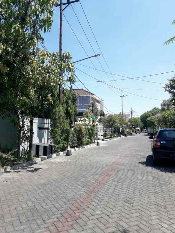 dijual rumah manyar kartika