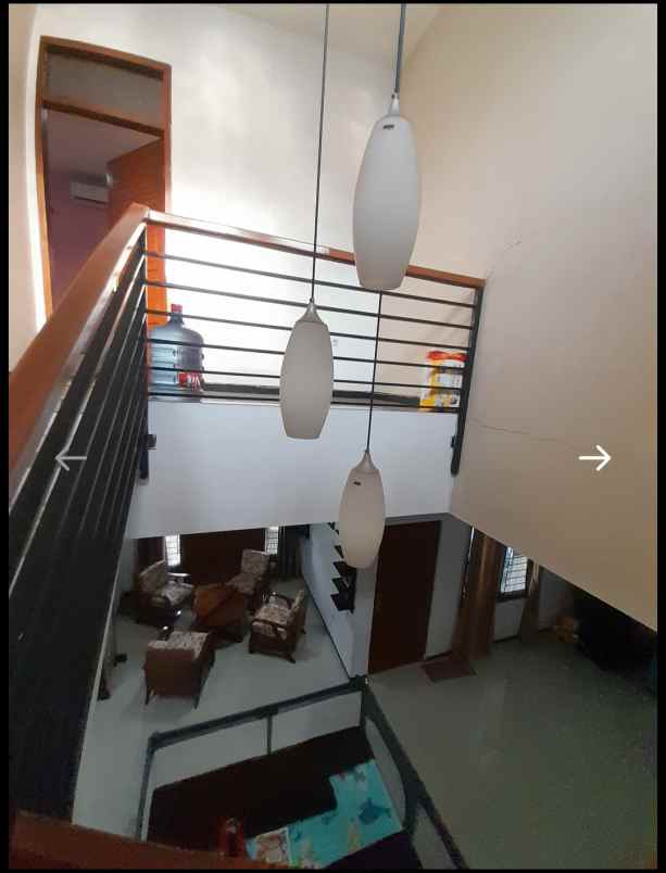 dijual rumah margajayu