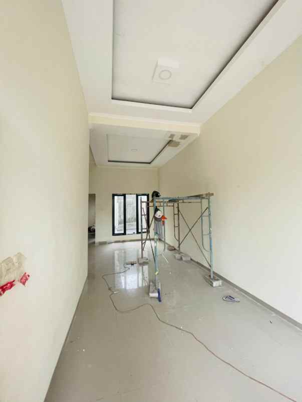 dijual rumah medayu utara