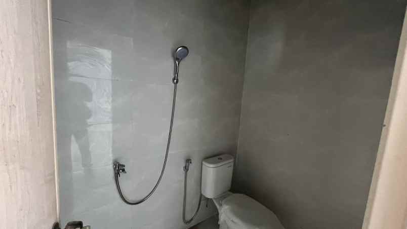 dijual rumah medayu utara