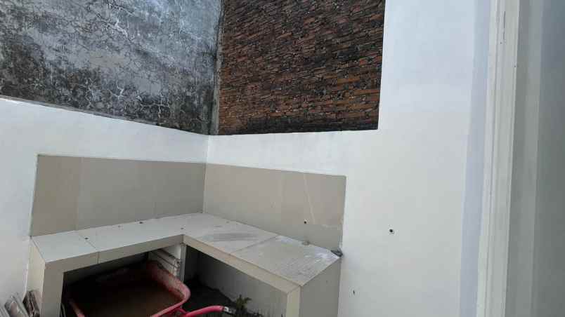 dijual rumah medayu utara