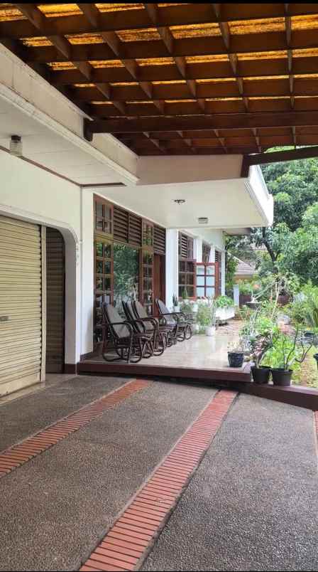 dijual rumah menteng