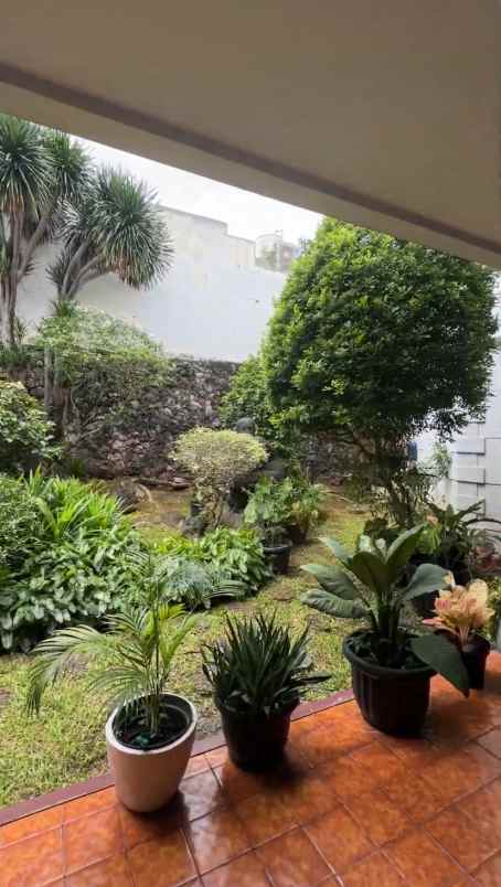 dijual rumah menteng