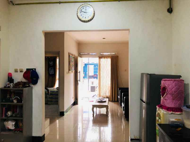 dijual rumah metland menteng dalam cluster