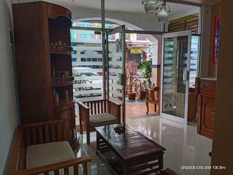 dijual rumah metro indah mall