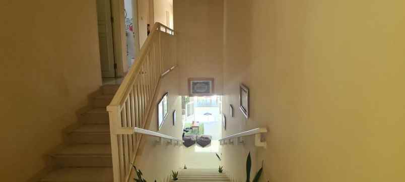 dijual rumah mewah dengan private pool di sentul city