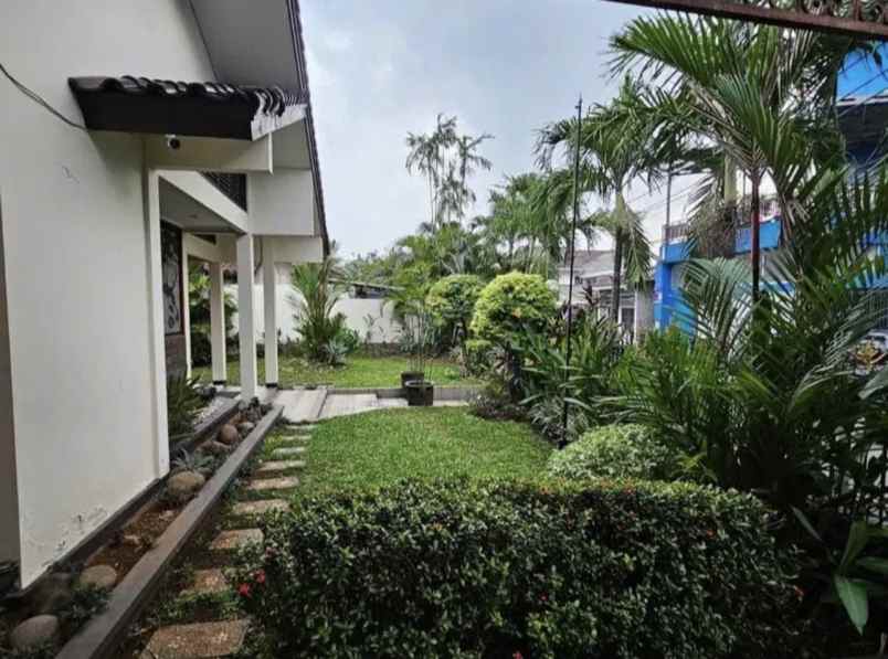 dijual rumah mewah di kawasan rempoa tangerang selatan