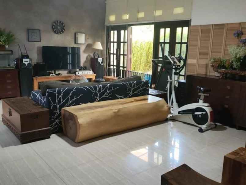 dijual rumah mewah puri surya jaya pasadena sidoarjo