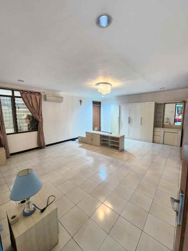 dijual rumah mewah siap huni bukit sari semarang