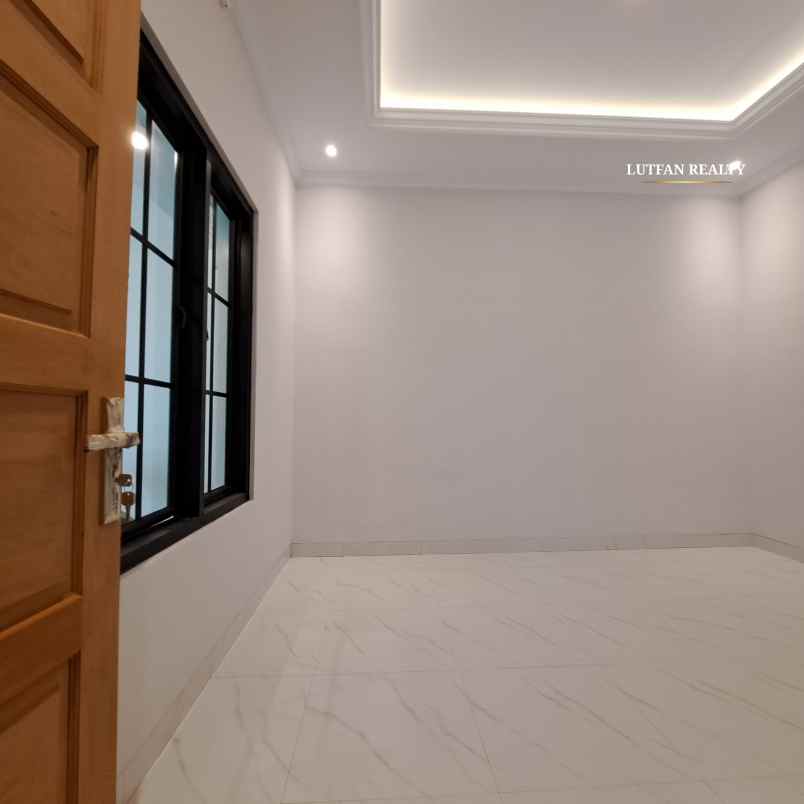 dijual rumah moch kahfi 2