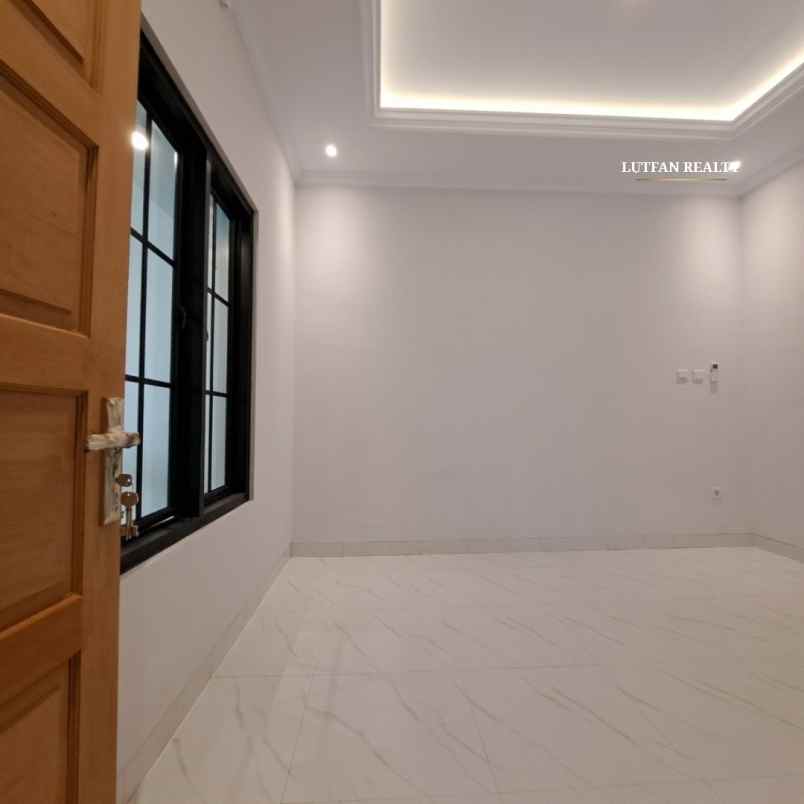 dijual rumah moch kahfi 2
