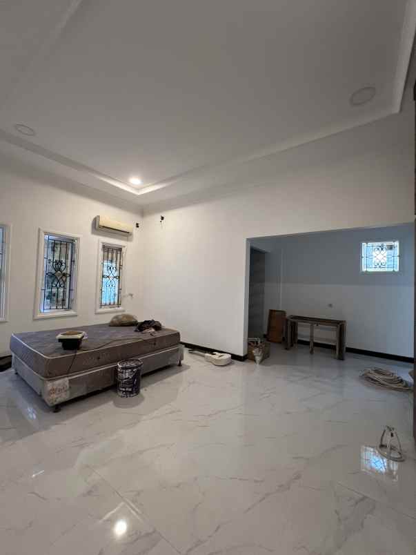 dijual rumah mulyosari