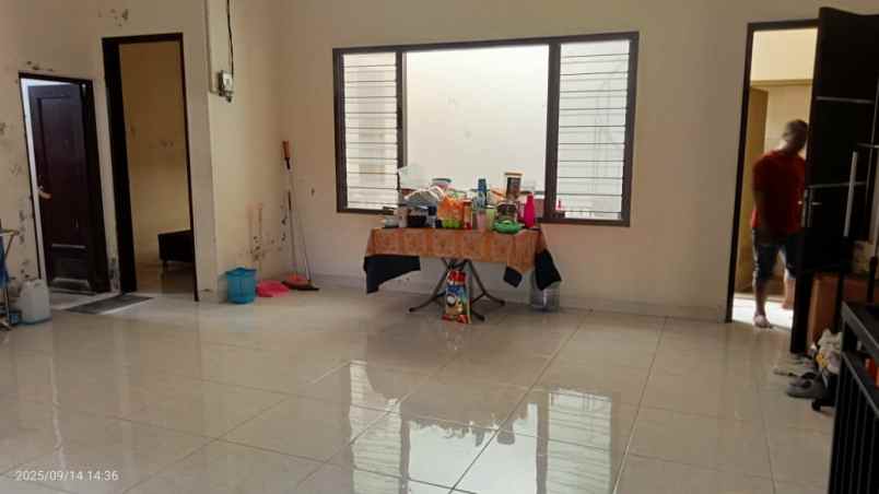 dijual rumah mulyosari
