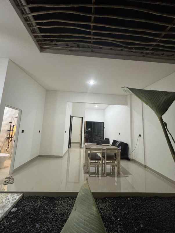 dijual rumah mutiara gading timur