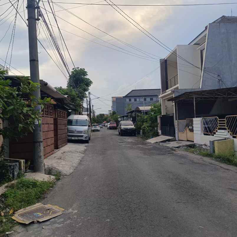 dijual rumah nginden intan timur