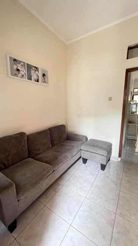 dijual rumah nusa cisangkan permai