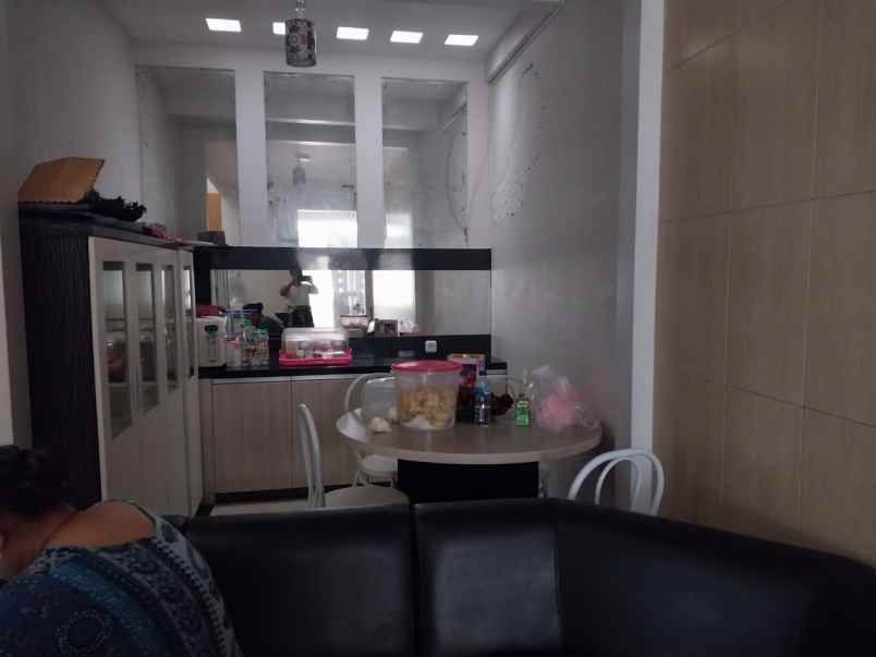 dijual rumah oma campus dau