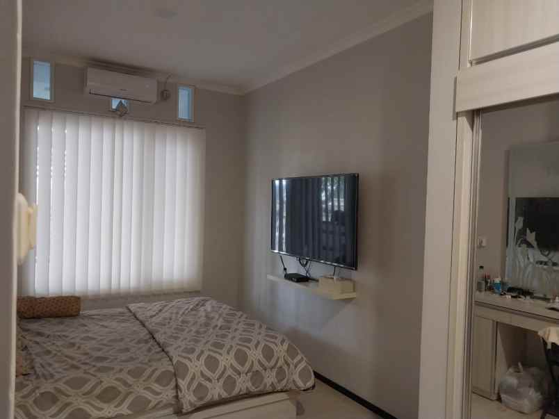 dijual rumah oma campus dau