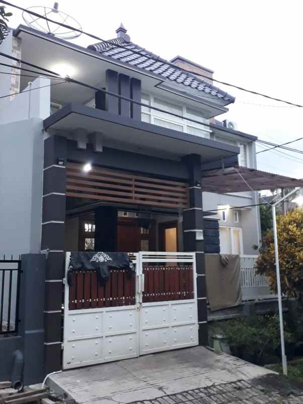 dijual rumah oma campus dau