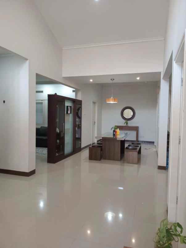 dijual rumah padalarang