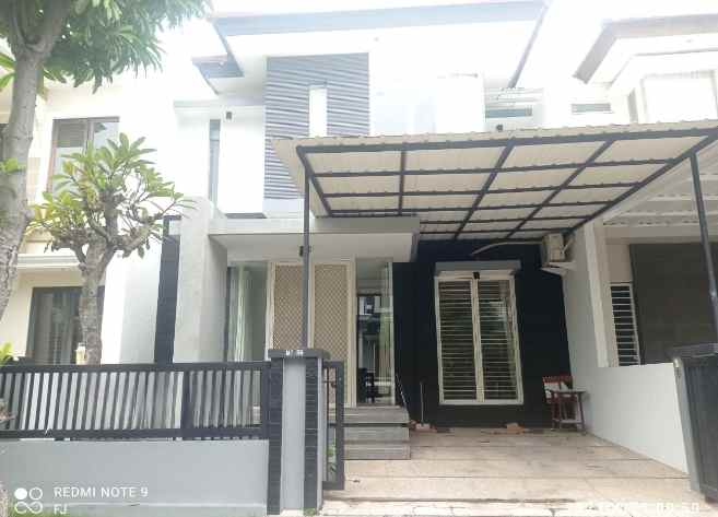 dijual rumah pakuwon city